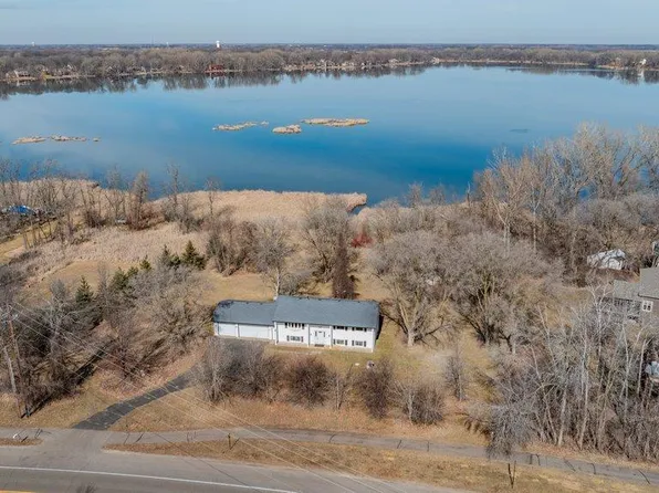 915 Birch St, Lino Lakes, MN 55014