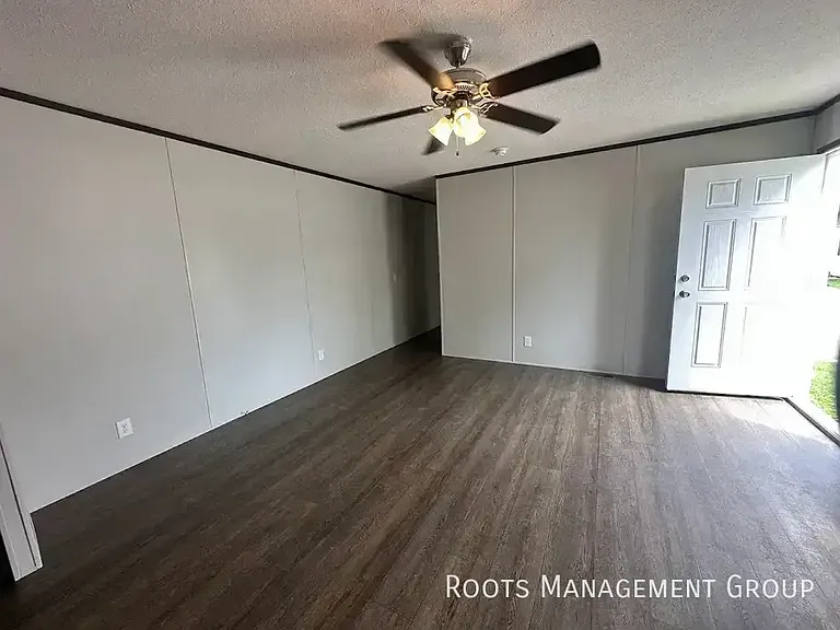 2088 E Empire Ave #208 — Photo 4