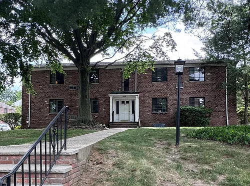 24 Troy Dr #D Photo 1