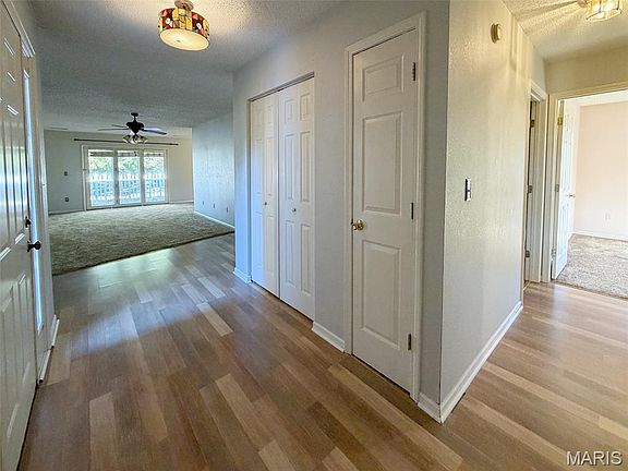 4th image of 307 Vandergriff St