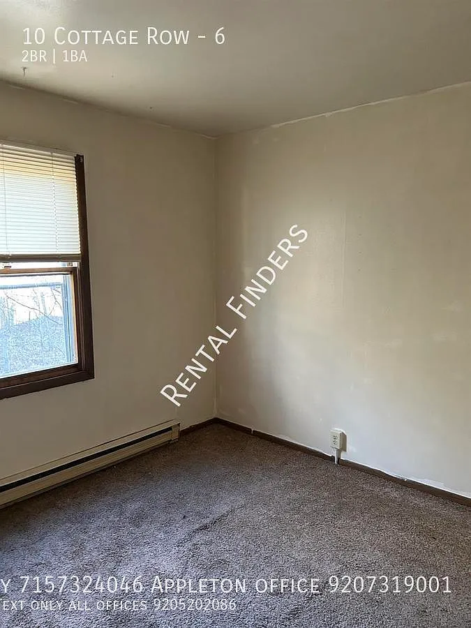 2 bed, 700 sqft, $995 — Photo 2