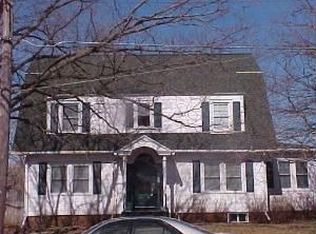 102 W North St, Walnut, IL 61376