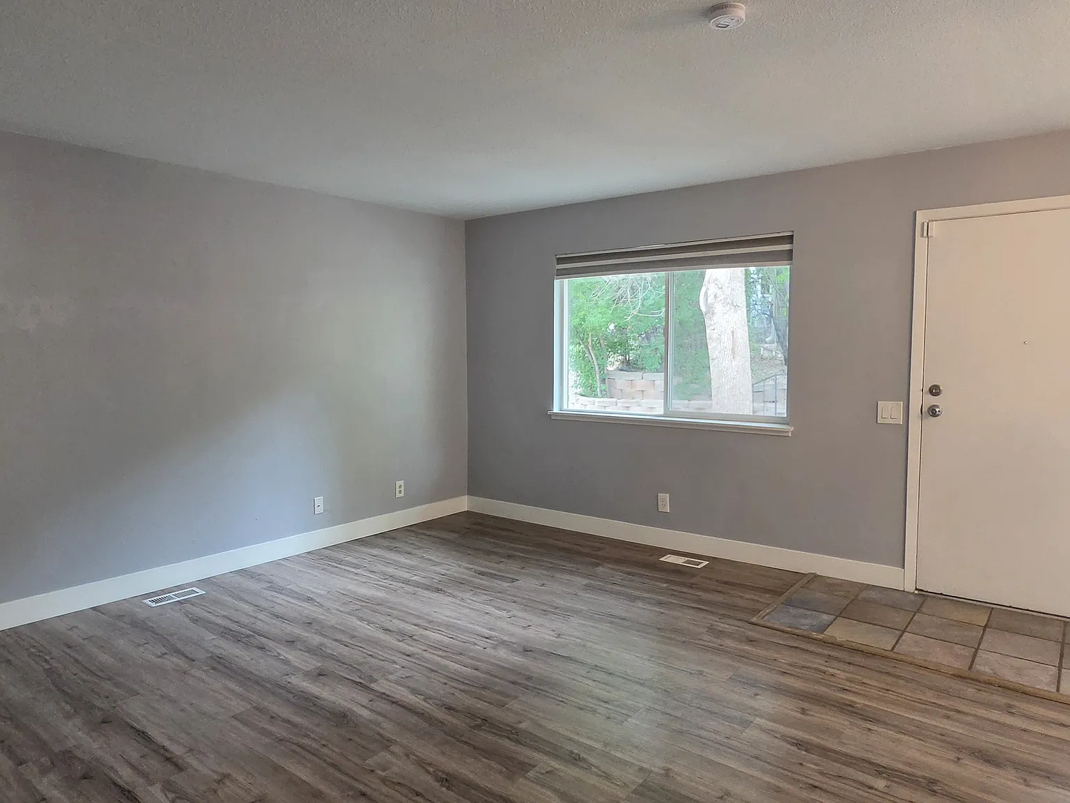 2 bed, 837 sqft, $1,850 — Photo 2