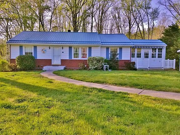 2nd image of 718 Druid Ln
