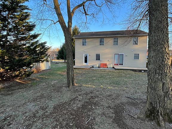 3rd image of 10921 Antrim Ct