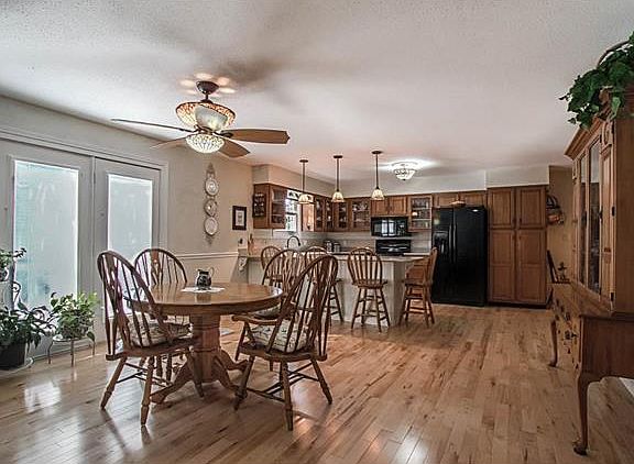 5th image of 13384 Lakewood Dr