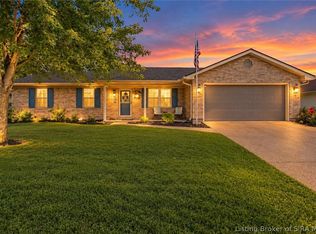 3018 Pebble Brook, Jeffersonville, IN 47130