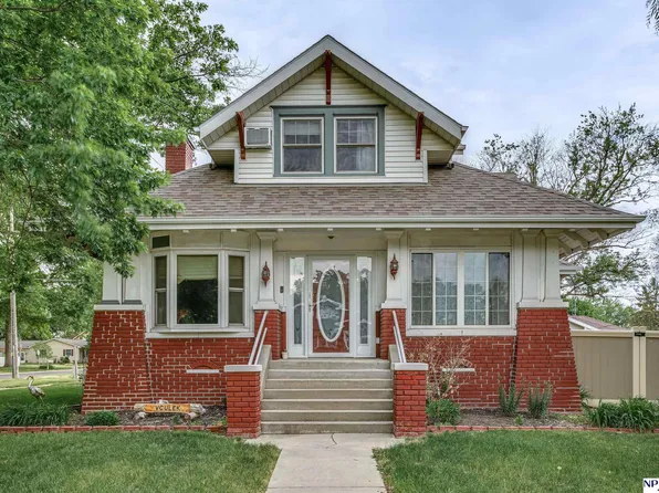 110 E 2nd St, Wahoo, NE 68066