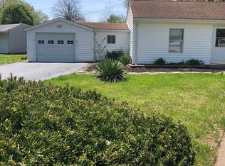 51 Florval Dr, Florissant, MO 63031