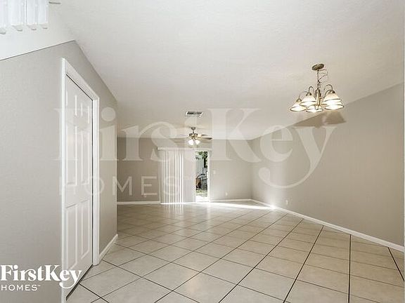 5th image of 924 Summit Lake Dr