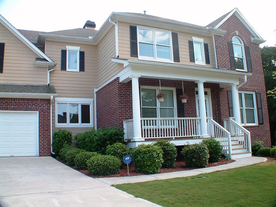 1st image of 205 Bridle Ln