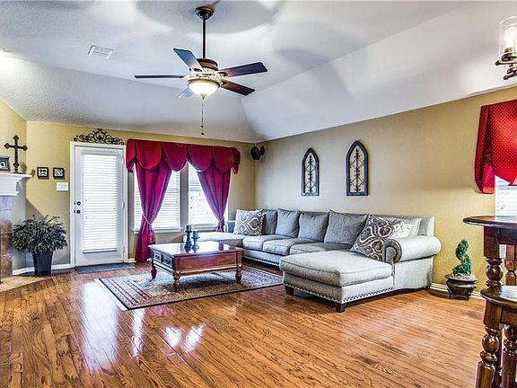 5th image of 2233 Stuttgart Dr