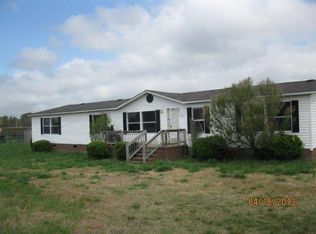 91 Pinestraw Ln, Pinetops, NC 27864