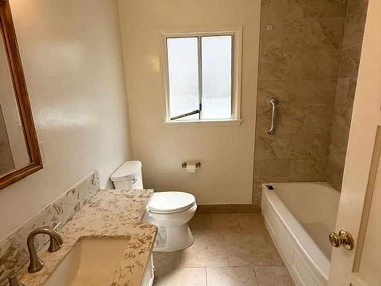 6008 Greenmeadow Rd — Photo 17