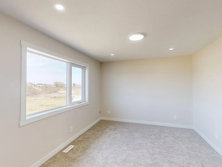 1227 Westmount Dr — Photo 14