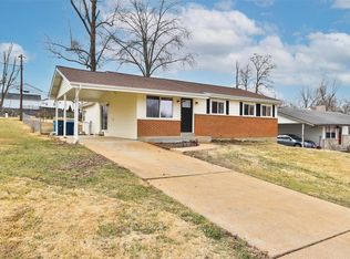 11204 Fawnway Dr, Saint Louis, MO 63126