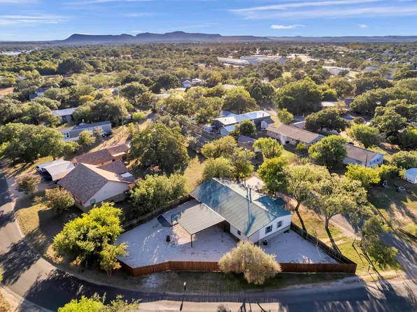 1302 Oakridge Drive, Kingsland, TX 78639-0000