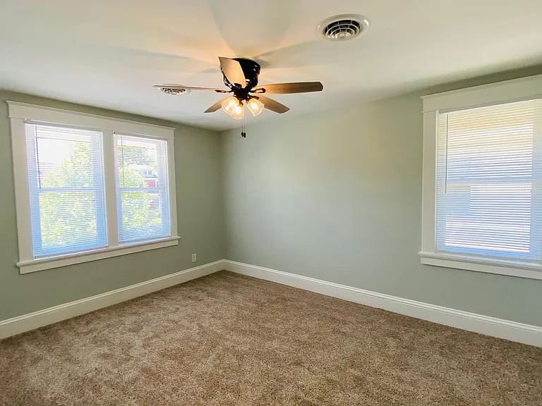 2507 Seminary Ave. — Photo 23