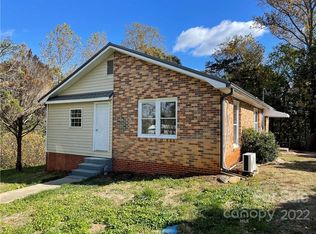 206 Highland Pl, Hickory, NC 28601