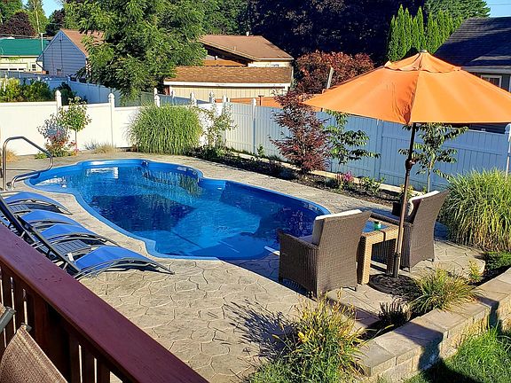 2nd image of 41 Lee Avenue