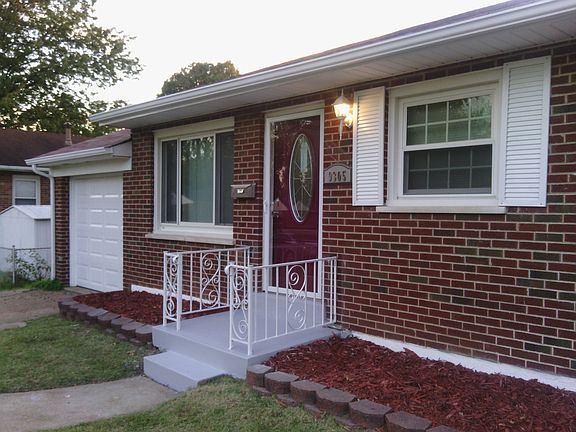 3rd image of 9305 Laramie Dr