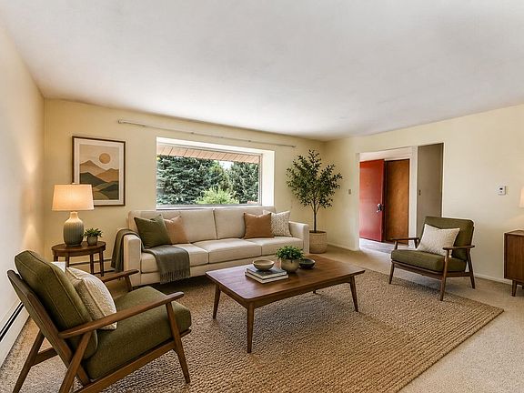 2nd image of 518 Clover Ln