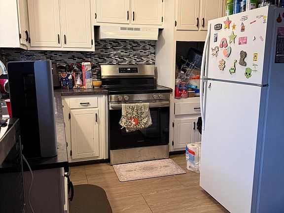 4th image of 456 Pig Skin Rd