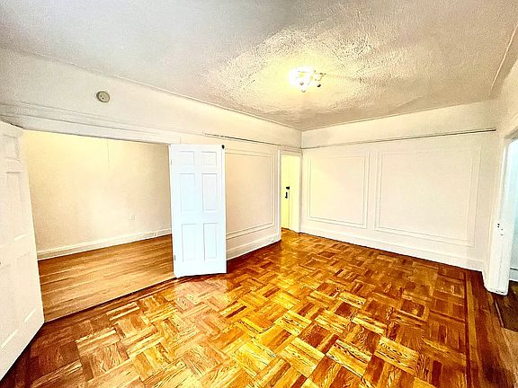 3rd image of 200 Sterling Pl APT 2F