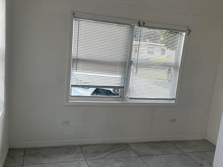 1212 NW 13th Ct — Photo 4