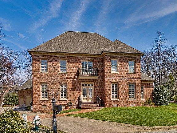 4th image of 6 Grey Oaks Cir