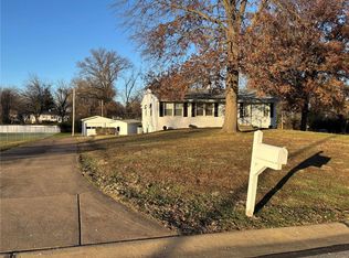 1355 Clarkson Dr, Ballwin, MO 63011