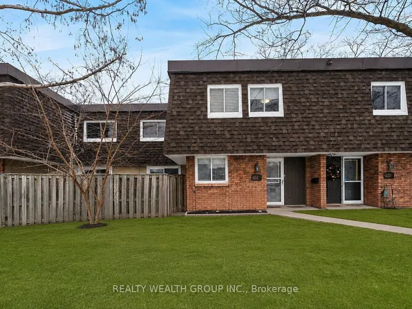 521 Timber Ln #39, Burlington, ON L7L 4B1