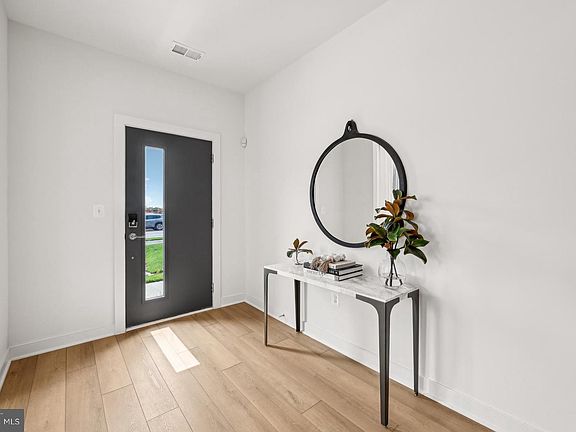 2nd image of 1201 Bear Oak Ln #2