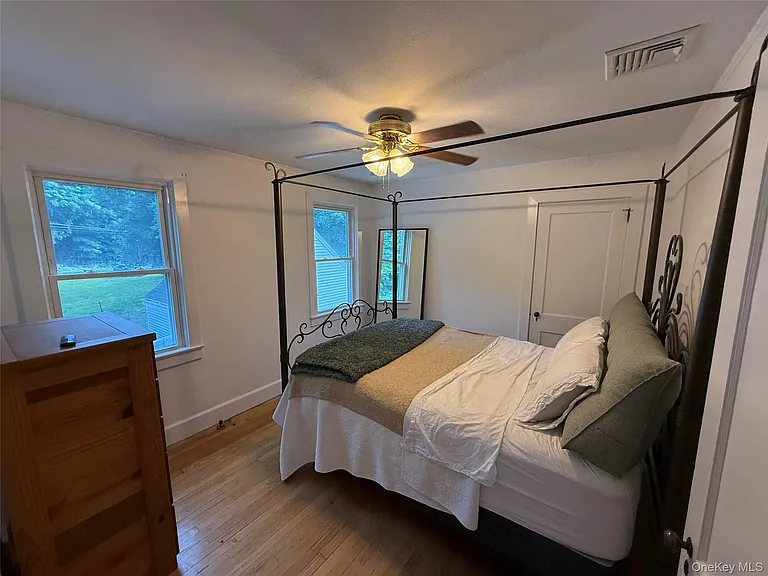 17 Harriman Ave #B — Photo 18