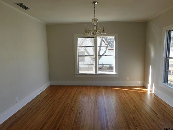 3rd image of 301 W McDonald St