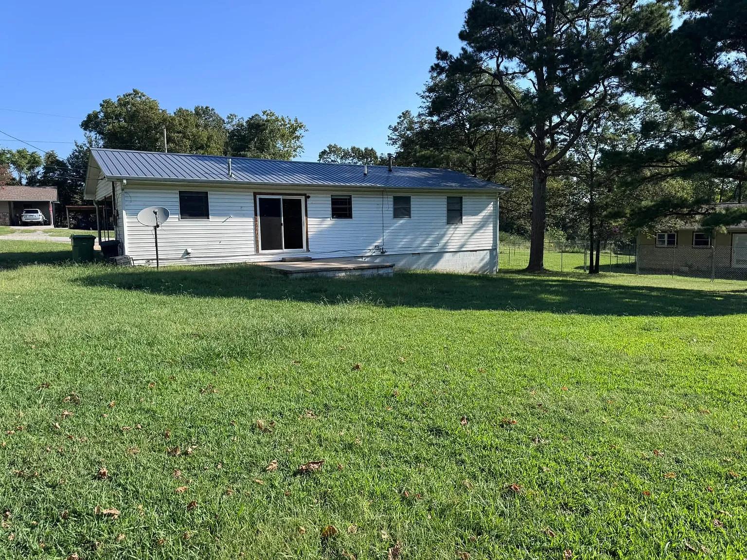 3 bed, 1124 sqft, $950 — Photo 2