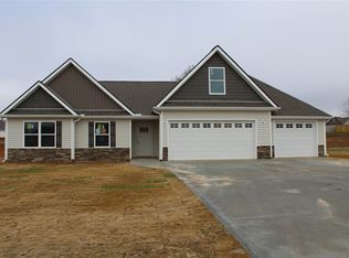 836 W Keepsake Ln, Inman, SC 29349