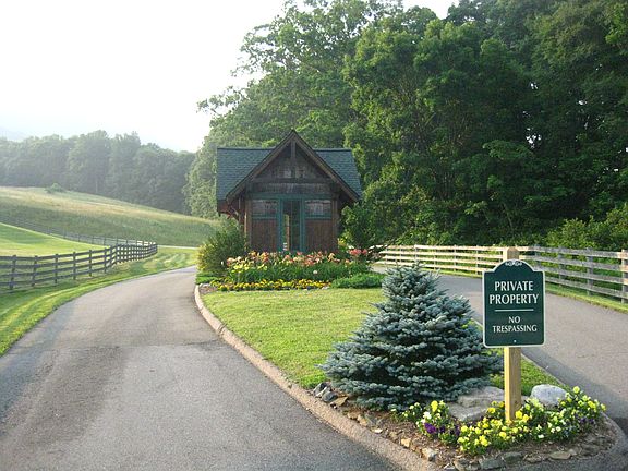 3rd image of Elk Creek Mountain Pkwy