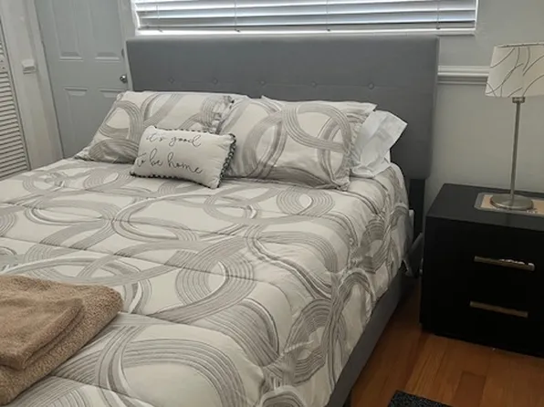 8661 NW 17th Ct, Pembroke Pines, FL 33024