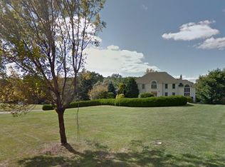 19 Notting Hill Ct, Manalapan, NJ 07726