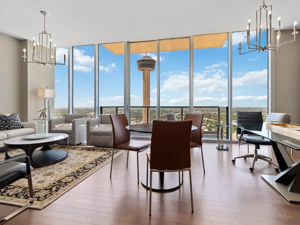 610 E Market St, San Antonio, TX