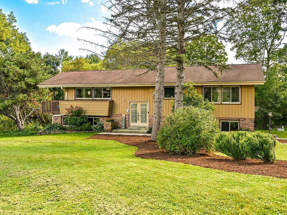 1st image of 1661 Manchester DRIVE