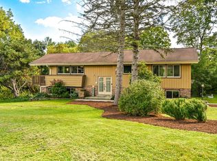 1661 Manchester Dr, Grafton, WI 53024