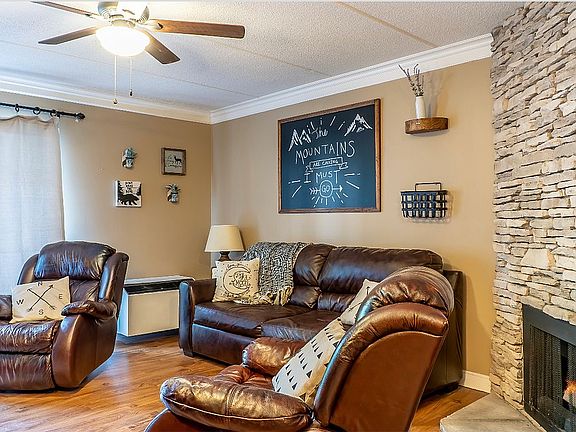 5th image of 306 Baskins Creek Rd #102