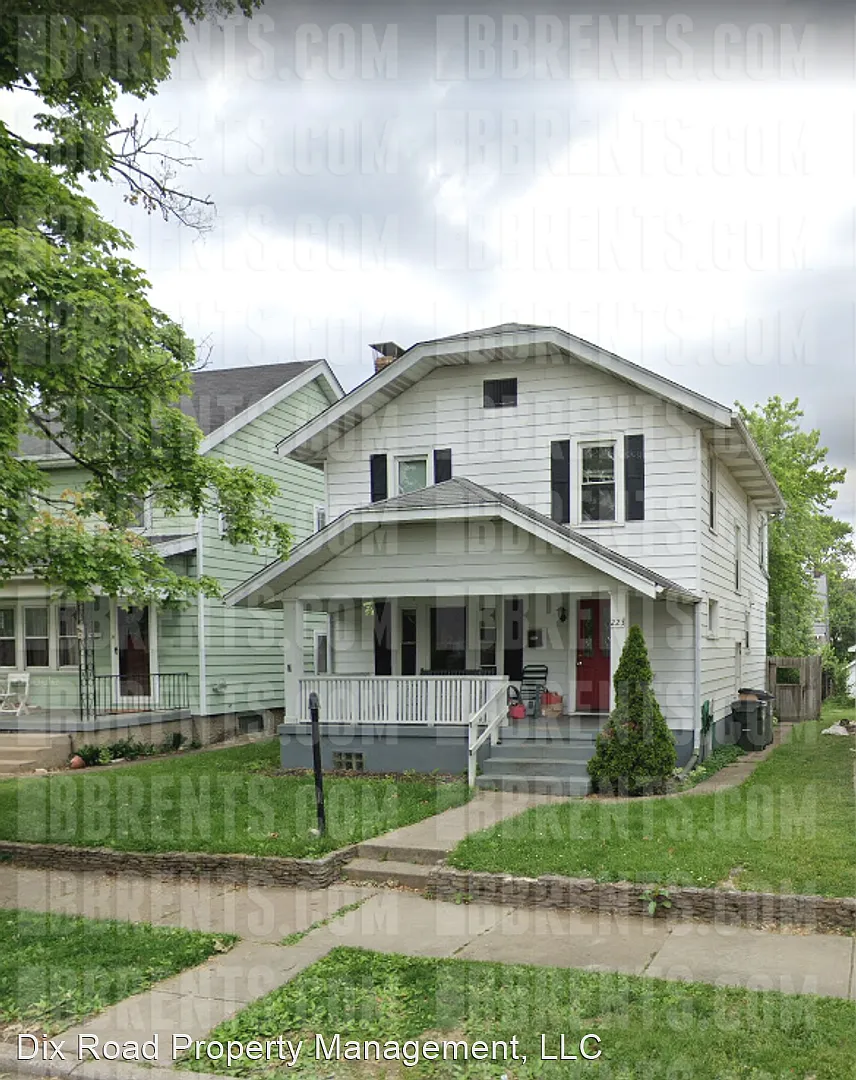 223 Progress Ave photo 1