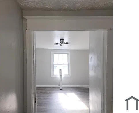 2 bed, 900 sqft, $900 — Photo 1