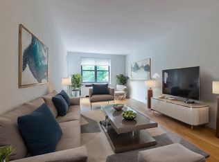 449 W 50th St #C, New York, NY 10019