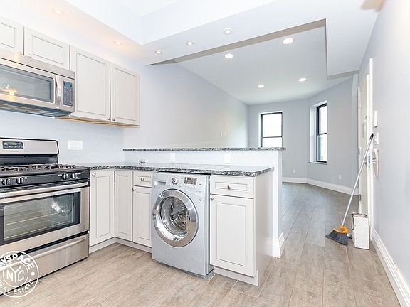 3rd image of 776 Halsey St #2A