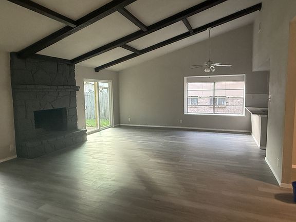 5th image of 5009 Crestwood Dr