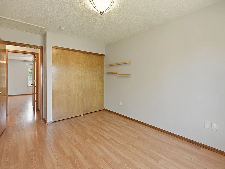 1321 W 132nd Pl — Photo 14